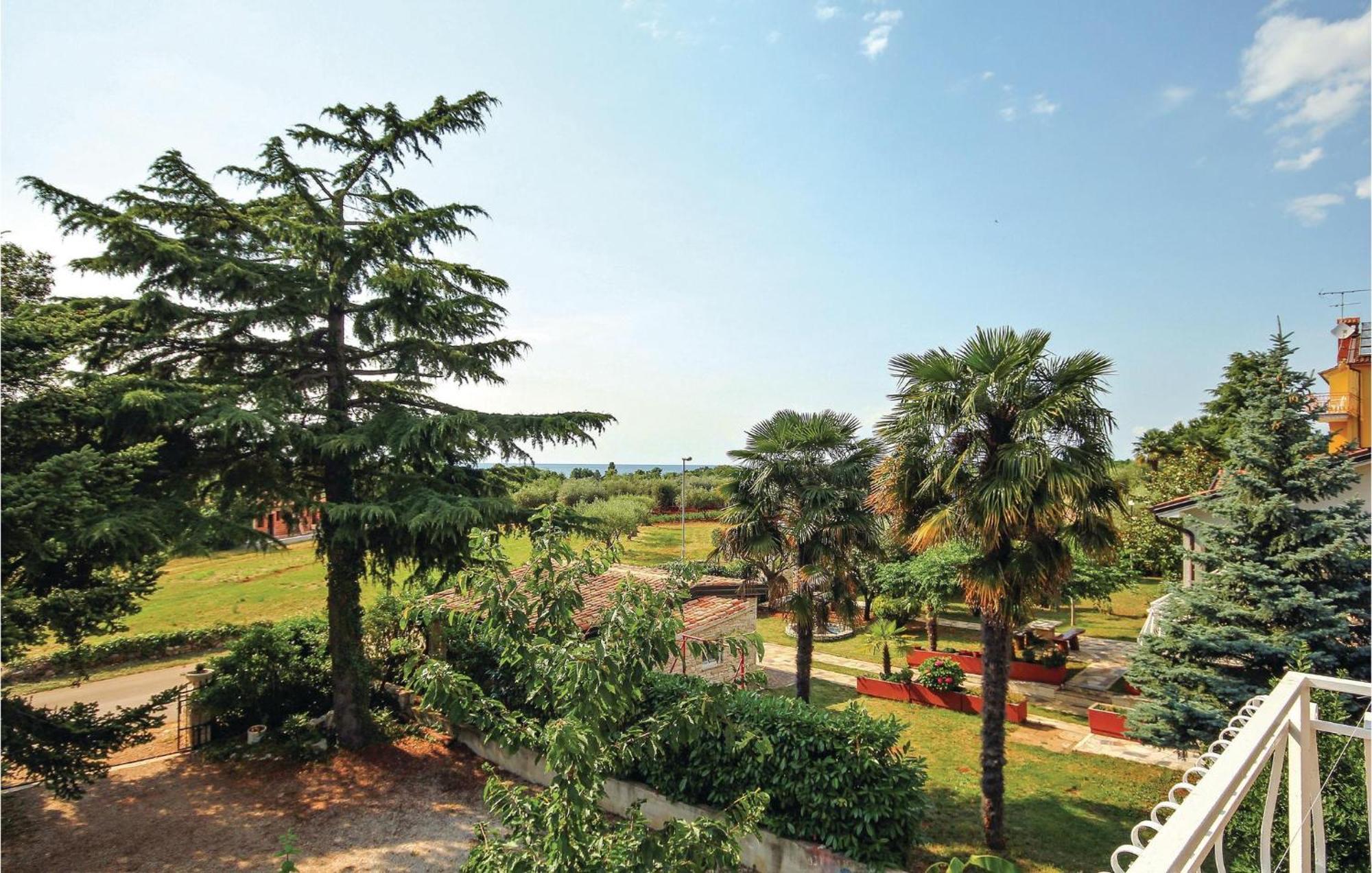 2 Bedroom Pet Friendly Apartment In Lovrecica Exterior foto